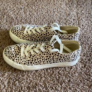 Womens sneakers